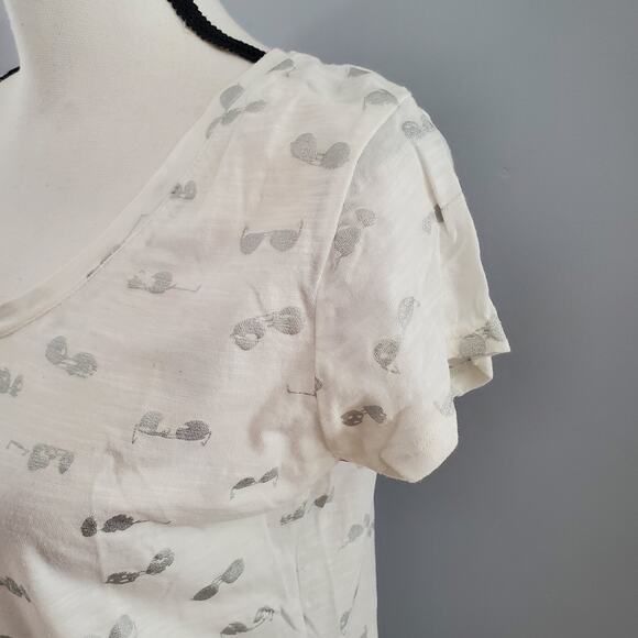 Style & Co Sport White Sunglass Print Essential Tee S - Picture 4 of 6